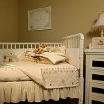 baby crib with patchwork bedding
